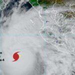 Huracán ‘Norna’, vuelve a categoría 3; el sur de Sonora se sigue manteniendo en Alerta Azul.