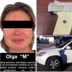 María y Olga detenidas por portar una pistola; fueron aseguradas en en la línea fronteriza de Sonoyta, Sonora.