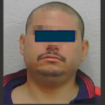 Por celos trató estrangular a su mujer; llegó a amenazarla con quitarle la vida a sus hijos.