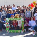Acompaña Toño Astiazarán a familias en la tradicional posada navideña de la CTM; junto a niñas y niños disfrutaron de esta celebración que ofrece la central obrera en sus instalaciones a familias de la colonia Hacienda de la Flor.