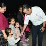 Convive Antonio Astiazarán en posada Creces de la colonia El Ranchito; familias enteras de las colonias aledañas disfrutaron de un festejo navideño en el que el que hubo comida, dulces regalos y diversión.