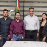 Refrenda Toño Astiazarán apoyo a estudiantes de Física y energías renovables; alumnos de la UNISON agradecen apoyo por parte del Gobierno Municipal y comparten su experiencia en la Olimpiada Latinoamericana de Astronomía y Astronáutica.