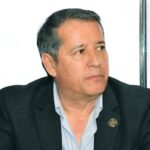 Continúa apoyo para trámites de regularización de vehículos extranjeros; personal del Ayuntamiento brinda asesoría para obtener cita, ahora también para unidades que tienen número de serie que inicia con letra.