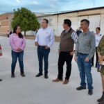 Verifica Toño Astiazarán avance de la rehabilitación de la calle Laurel; junto a integrantes del sector empresarial, el Presidente Municipal recorrió la vialidad a la que se le instala tubería hidráulica y concreto hidráulico en la colonia Cuartel Zona.
