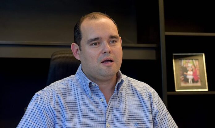 Llama Secretario del Ayuntamiento a jóvenes a tramitar pre cartilla del Servicio Militar; la fecha límite es el 15 de octubre.