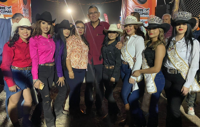 #EMPALME Corona alcalde Luis Fuentes a Marcela Rico como Reina de la Expo-Gan 2024; avanza la tradicional fiesta de los empalmenses.