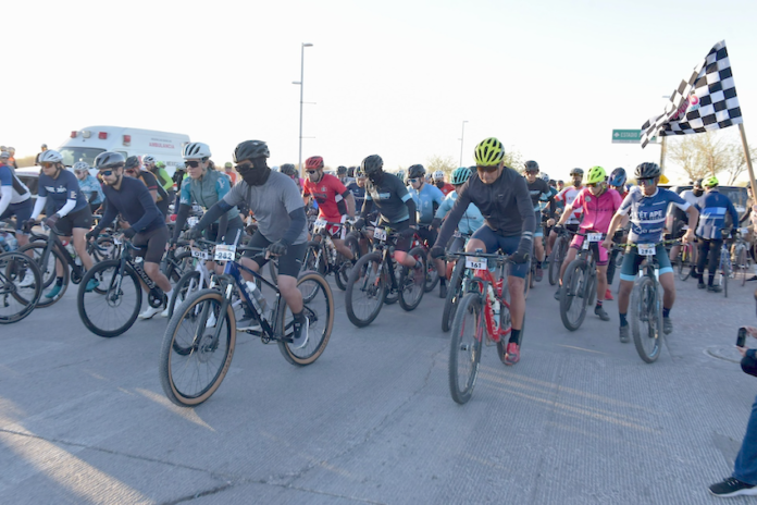 Todo un éxito carrera ciclista Kino Race; como parte de Kino Fest, este domingo se llevó a cabo la competencia desde la ciudad hacia Bahía de Kino.