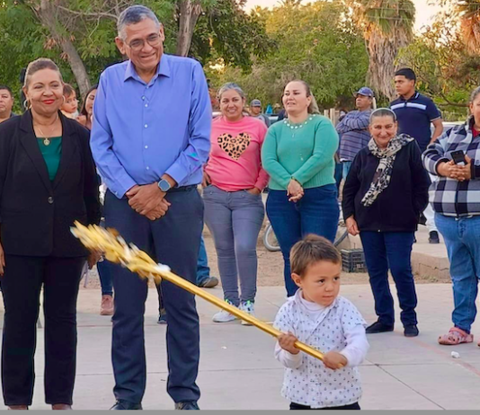 Celebran a niñas y niños del Ejido Cruz de Piedra con una posada