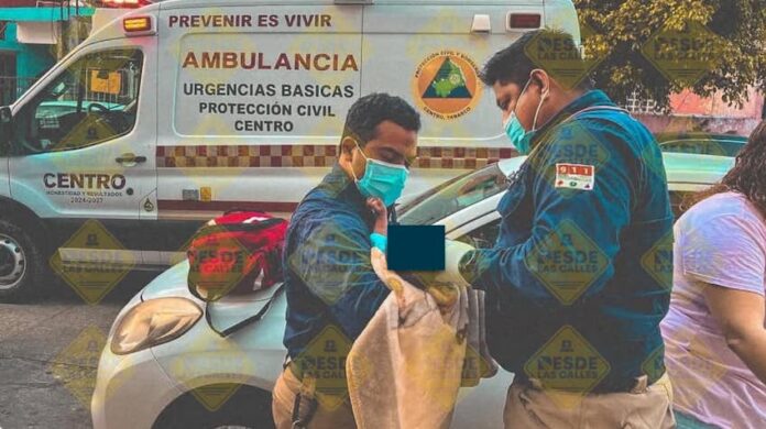 Encuentran a niño de 3 meses de nacido; envuelto en una cobija lo dejaron en la calle.