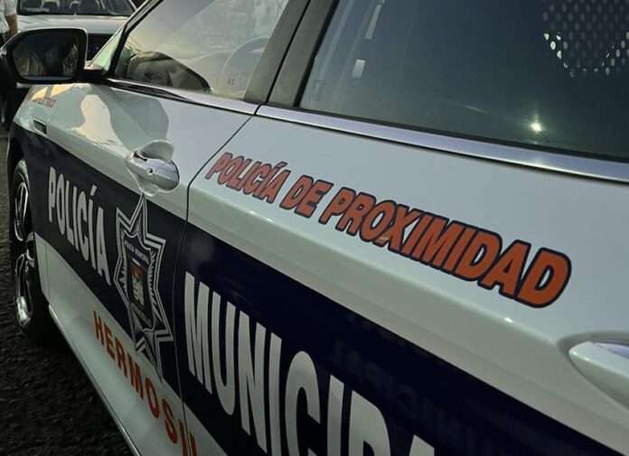 #HERMOSILLO Lo agreden a ‘cachazos’ y le balean su auto; dos sujetos los responsables, se dieron a la fuga