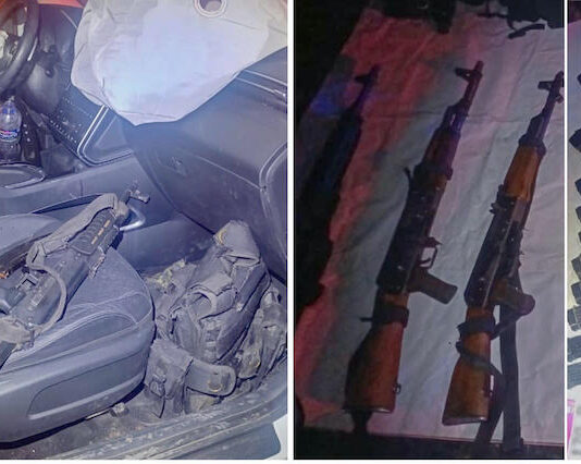 Aseguran arsenal tras persecución de caravana de 4 vehículos en carretera de Guanajuato