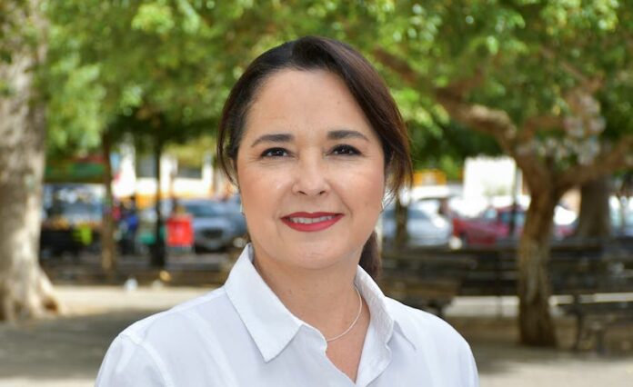 Colabora Gobierno Municipal de Hermosillo con rituales de cuaresma; el material residual de la poda de palmas se entrega a la comunidad Yaqui del Municipio y a comunidades religiosas de la localidad.