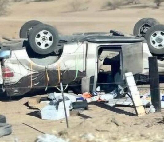 Vuelca vehículo en la carretera internacional