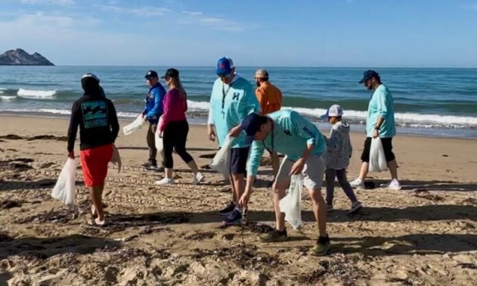 #HERMOSILLO Impulsa Servicios Públicos Municipales acciones de reciclaje en Bahía de Kino; realizan limpieza de playa, concurso de papalotes de material reciclado, Eco Banco para recibir material reutilizable, entre otras acciones.