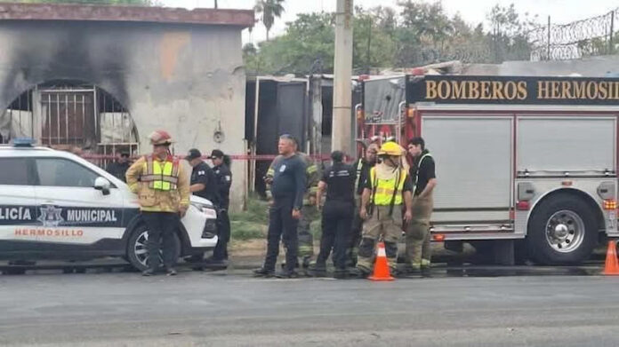 #HERMOSILLO Muere joven, de 23 años, en incendio que él mismo provocó; prendió fuego tras haber discutido con su pareja sentimental, en sector Ranchito.