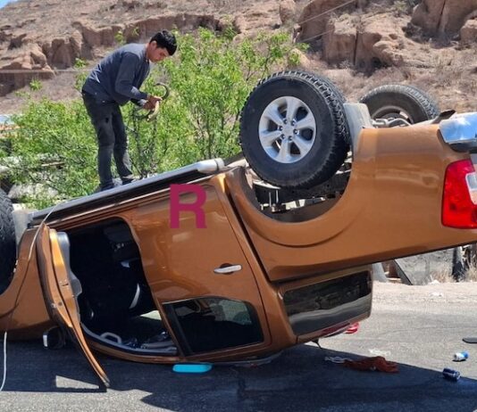 Matrimonio de Cajeme se accidenta en San Carlos
