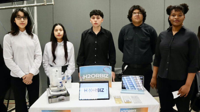 #SLRC Estudiantes crean envase de agua comestible; pertenecen a la Universidad Tecnológica de SLRC,