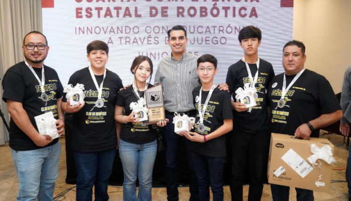 #HERMOSILLO Premian a ganadores de la cuarta Competencia Estatal de Robótica; para incentivar a las nuevas generaciones a usar la tecnología y la innovación en beneficio de su entorno.