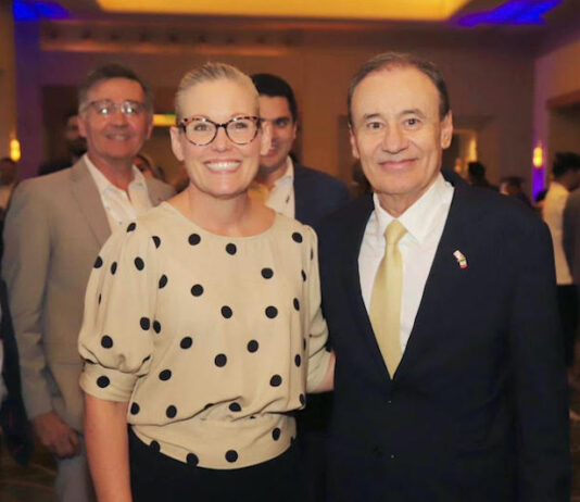 Inauguran Gobernador Durazo y Gobernadora Hobbs cumbre Sonora-Estados Unidos, Arizona-México en Phoenix