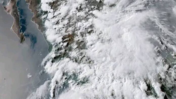 Barry tocó tierra como tormenta tropical en el municipio de Tampico Alto, Veracruz; mantiene lluvias extraordinarias