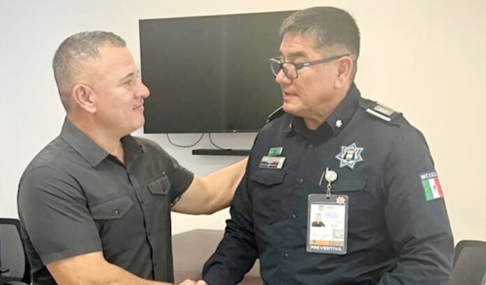Designan a Comisario Jefe y Director de la Policia Preventiva de Hermosillo; el Comisario General Jesús Alonso Durón Montaño destacó que ambos tienen amplia experiencia, liderazgo, así como el respaldo ético y moral de los integrantes de la corporación.