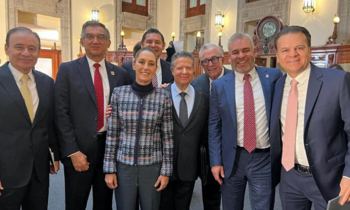 #HERMOSILLO Gobernador Durazo y Presidenta Sheinbaum fortalecen el Plan Sonora con Polo de Desarrollo en Hermosillo; el mandatario estatal reafirmó su compromiso con un desarrollo económico con justicia social, al cumplir con todos los requisitos del proyecto.