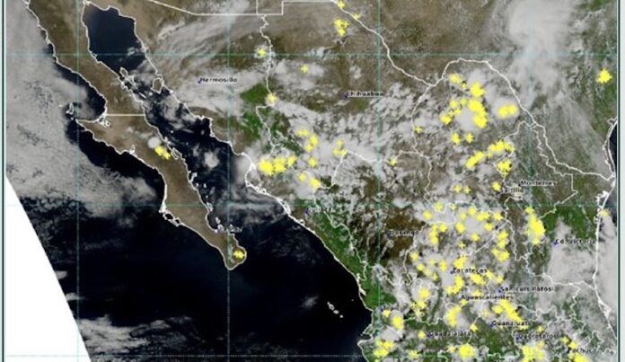 #Hermosillo Llaman a mantener medidas de prevención por tormentas y altas temperaturas; fenómenos propios de la actual temporada de verano.