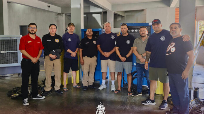 #Puerto Peñasco Bomberos de Peñasco reciben donación de Bomberos de Carefree, Arizona; como parte del fortalecimiento de la cooperación binacional en materia de seguridad y atención de emergencias.