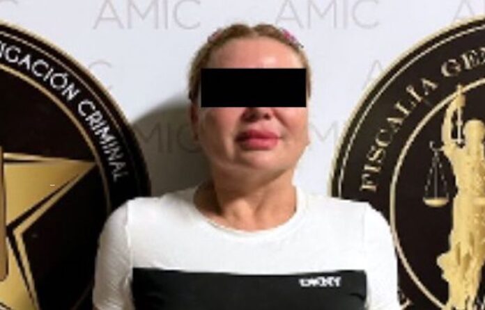 #Hermosillo Mujer detenida por el delito de cobranza extrajudicial ilícita; se trata de Telma Lizbeth “N”, de Hermosillo.