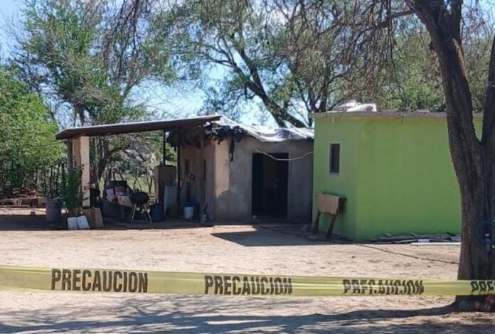 #Sinaloa Le quitan la vida a abuelita de 87 años y a un hijo; los hechos ocurrieron anoche en Choix, Sinaloa; no hay detenidos.