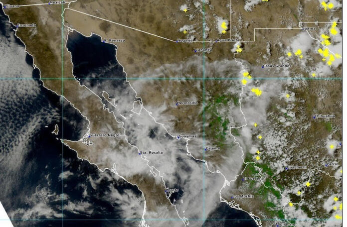 #Hermosillo Se esperan lluvias en la zona montañosa alta de Sonora; para esta tarde, con rachas de viento y descargas eléctricas; se recomienda extremar precaución.