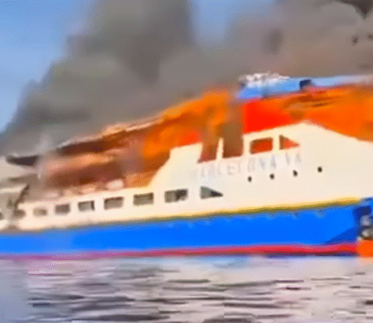 Infierno en el mar: Ferry se incendia en plena travesía; 5 muertos