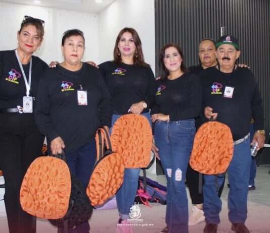 Se entregan 1,000 mochilas y útiles escolares a estudiantes de tres niveles educativos