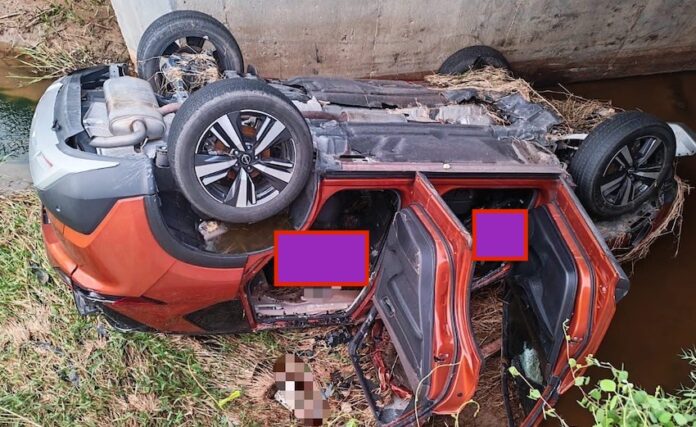 #Sinaloa Tenían 11 días desaparecidos; los encuentran sin vida debajo de un puente; dos mujeres y un hombre viajaban de Culiacán al puerto de Mazatlán, cuando sufrieron el accidente.