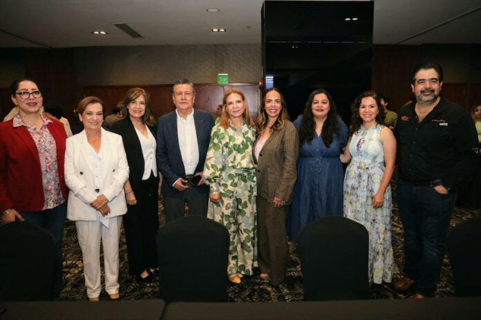 #Hermosillo Garantizan protección y atención a víctimas de violencia con primera estancia temporal en Sonora: para mujeres y sus hijas e hijos, promovida por el gobernador Alfonso Durazo, ofrecerá asesoría jurídica, médica, psicológica, acompañamiento social y apoyo para el emprendimiento.