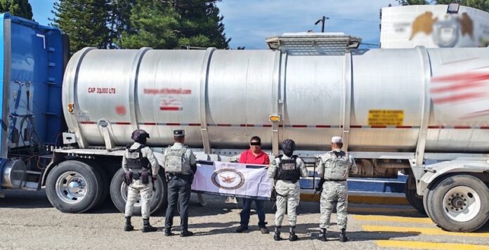 #Nacional Aseguran pipa cargada con 66 mil litros de ‘huachicol’; su chofer quedó detenido a disposición de la FGR.