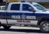Sujeto agrede con machete a 2 agentes de la Policía