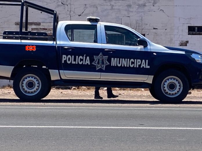 #Guaymas Fuga masiva de Centro de Rehabilitación por malos tratos; como ‘castigo’ los tenían sin aire acondicionado; al ‘amotinarse’ fueron golpeados por los guardias.