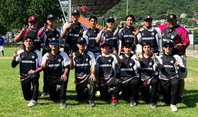 #Hermosillo Sonora gana oro y plata en el segundo Campeonato Nacional Juvenil de Softbol; la selección de la Juvenil Menor Varonil conquistó el cetro, mientras que la Juvenil Mayor Femenil obtuvo el subcampeonato.