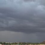 Se esperan lluvias de fuertes a muy fuertes en las próximas horas; continúa en vigilancia el ciclón tropical Lorena, que se encuentra en el Océano Pacífico.