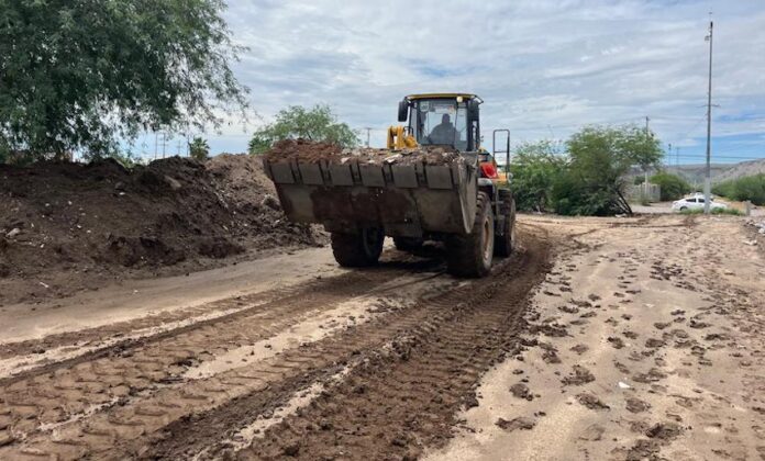 Ayuntamiento de Hermosillo refuerza acciones ante intensas lluvias: Comité de Emergencia en sesión permanente; desde la madrugada de este miércoles se registraron precipitaciones históricas en la ciudad, alcanzando hasta 83 milímetros en la colonia Misión del Sol.