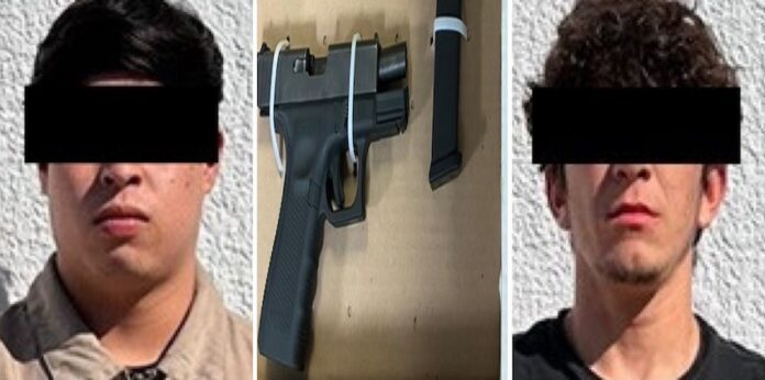 #Hermosillo Incautan armas de fuego durante detención de 2 sujetos; operativo policial llevado a cabo en la ciudad de Hermosillo.