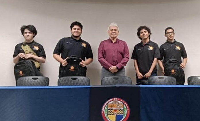 Participará alumnado de Cobach en Olimpiada Nacional de Física 2025; Alán Flores Alaníz y Addiel Tadel Bejarano Duarte, del plantel Caborca, así como Jesús Romero Mayoral, del plantel Villa de Seris, y Marco Vinicio Álvarez Villa, del plantel Profesor Jesús Guillermo Careaga Cruz.
