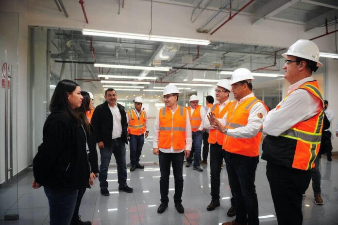 Logra Gobernador Durazo inversión de 700 millones en Nogales con expansión de nueva planta de Masterlock; el mandatario estatal destacó el resultado de la promoción económica que se ha realizado en el estado para la atracción de nuevas inversiones, con la expansión en Nogales de la empresa Masterlock de Fortune.