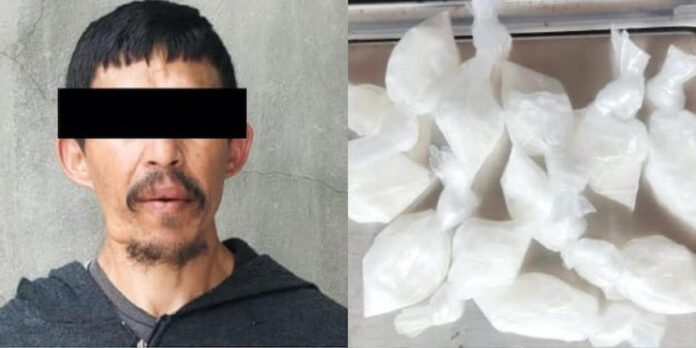 #Nogales Detienen a sujeto en posesión de droga y arma banca; agentes policiacos atendían un reporte de violencia familiar, en Nogales.