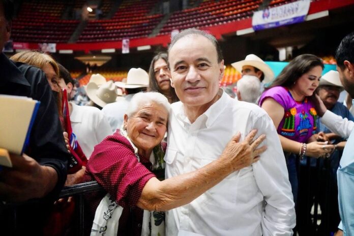 Gobernador Durazo consolida modelo de atención digna para personas mayores en Sonora con Casa Hogar de DIF; desde su apertura en junio pasado, en el albergue se atiende a 30 adultos mayores y, se les proporcionan servicios de psicología, fisioterapia, jurídico, médico y trabajo social.