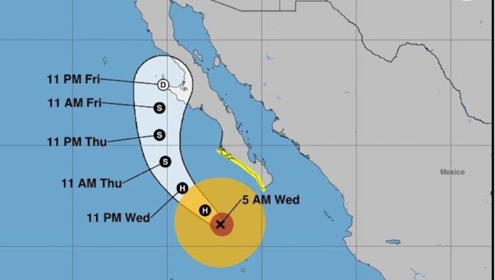 #Nacional El huracán Priscilla se ubica a 310 km al suroeste de Cabo San Lucas; con vientos máximos sostenidos de 130 km/h, rachas de 150 km/h y desplazamiento hacia el noroeste a 13 km/h.