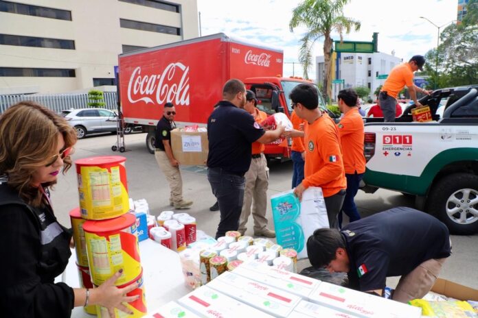 #Hermosillo Coordinación Estatal de Protección Civil entrega 5.6 toneladas de apoyo a damnificados; hacen llegar importante ayuda al Centro de Acopio, en Hermosillo.
