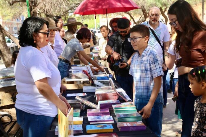 Anuncia Gobernador Durazo edición 25 de la Felison para promover la lectura y cultura sonorense; Feria del Libro Sonora 2025 que será del 8 al 15 de noviembre en la Plaza Bicentenario en Hermosillo; misma que también llegará a 24 municipios con la Ruta del Librobús.