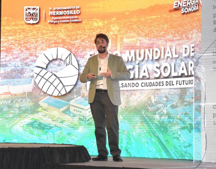 Presentan proyecto para crear “Ciudades más frescas” con datos de alta resolución en el Foro Mundial de Energía; Gorka Zubicaray, especialista técnico senior en desarrollo urbano de datos en el WRI México participaron en el Foro Mundial de Energía Solar.